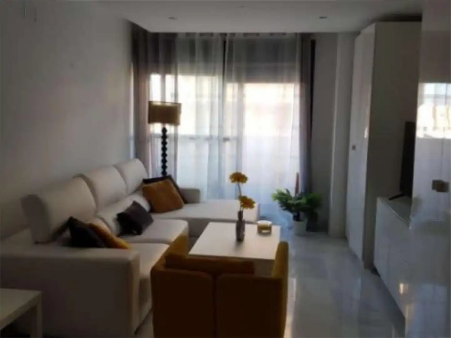 Wohnzimmer von Wohnung zum Verkauf in  Ceuta Capital mit Klimaanlage, Heizung und Terrasse