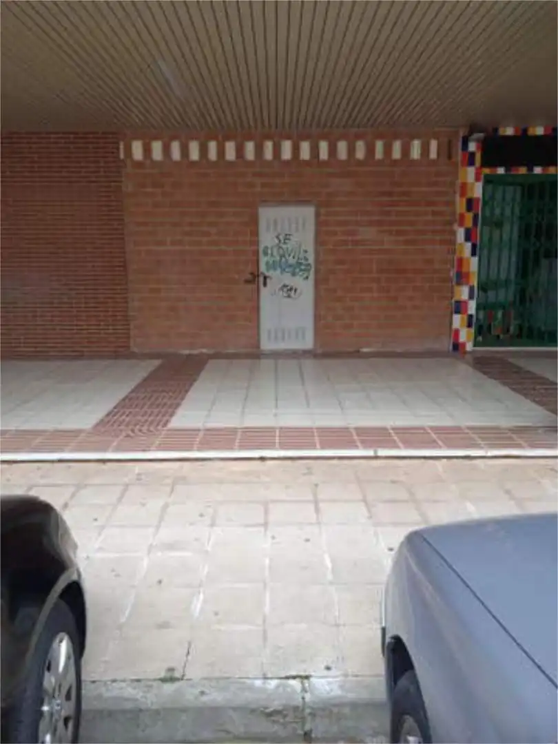 Local de alquiler en Plaza de Toros - Barón de Warsage