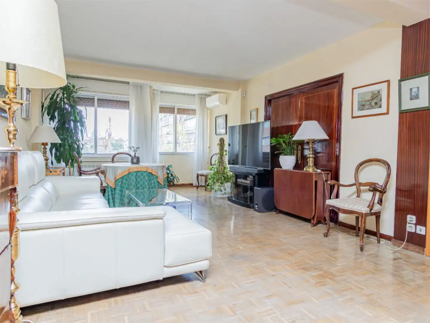Piso en venta en Avenida de Bruselas, 54, Guindalera