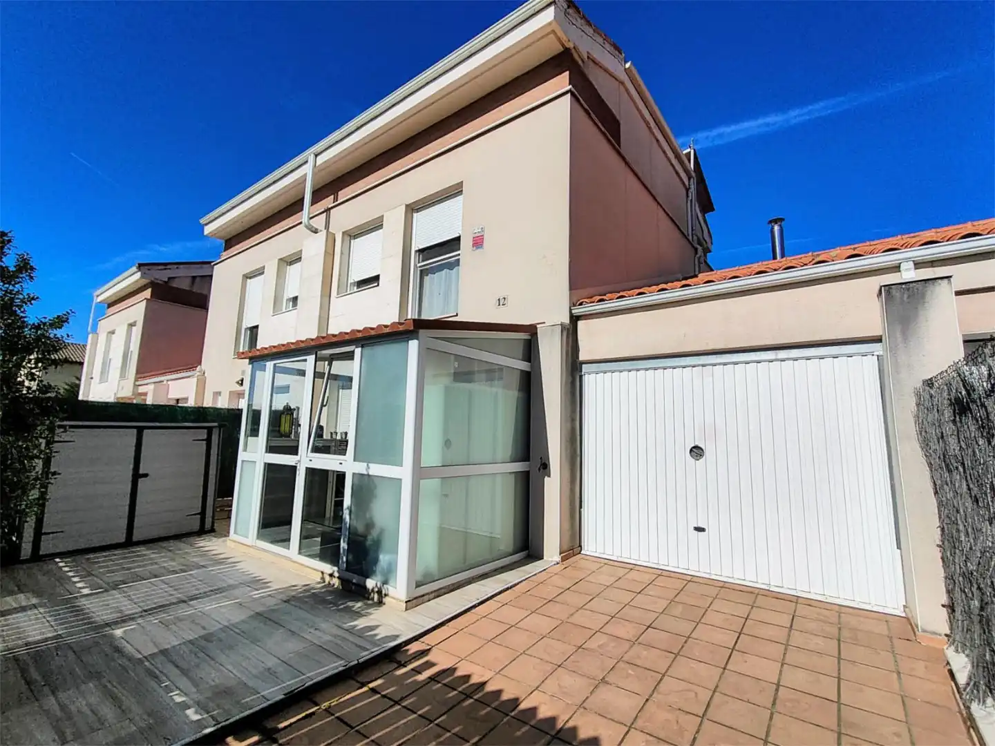 Vista exterior de Casa o xalet en venda en Quintanilla Vivar amb Calefacció, Jardí privat i Parquet