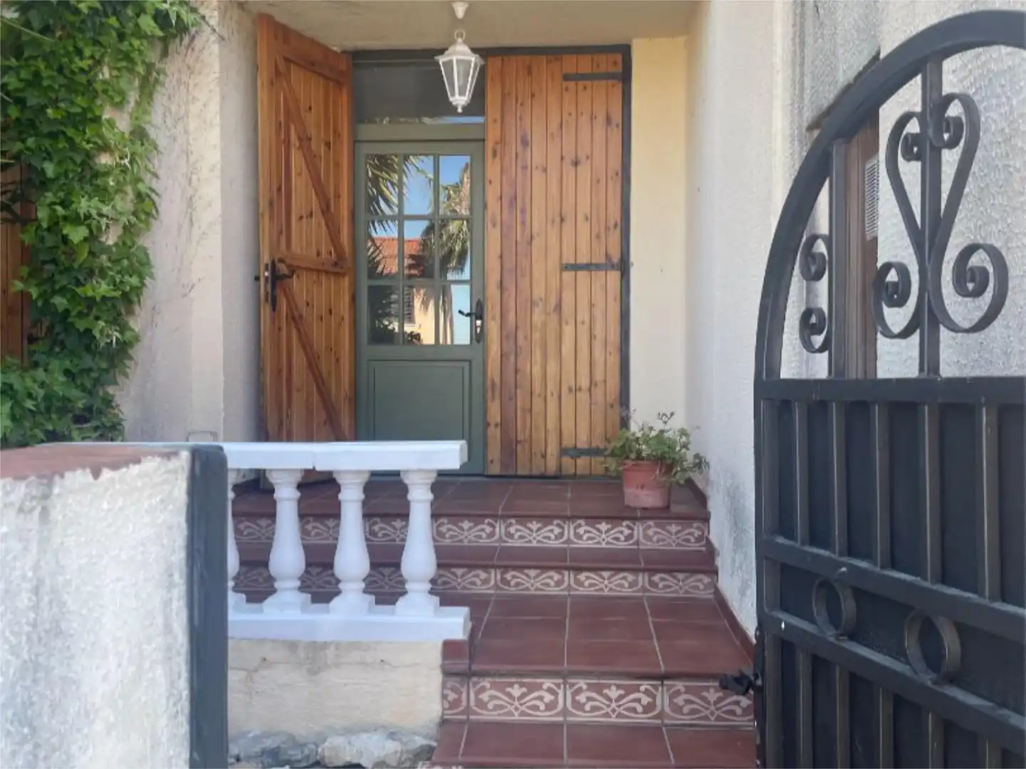 Einfamilien-Reihenhaus zur Miete in Avinguda del Parlament, 2, Els Pallaresos Einfamilien-Reihenhaus zur Miete in Els Pallaresos mit Klimaanlage