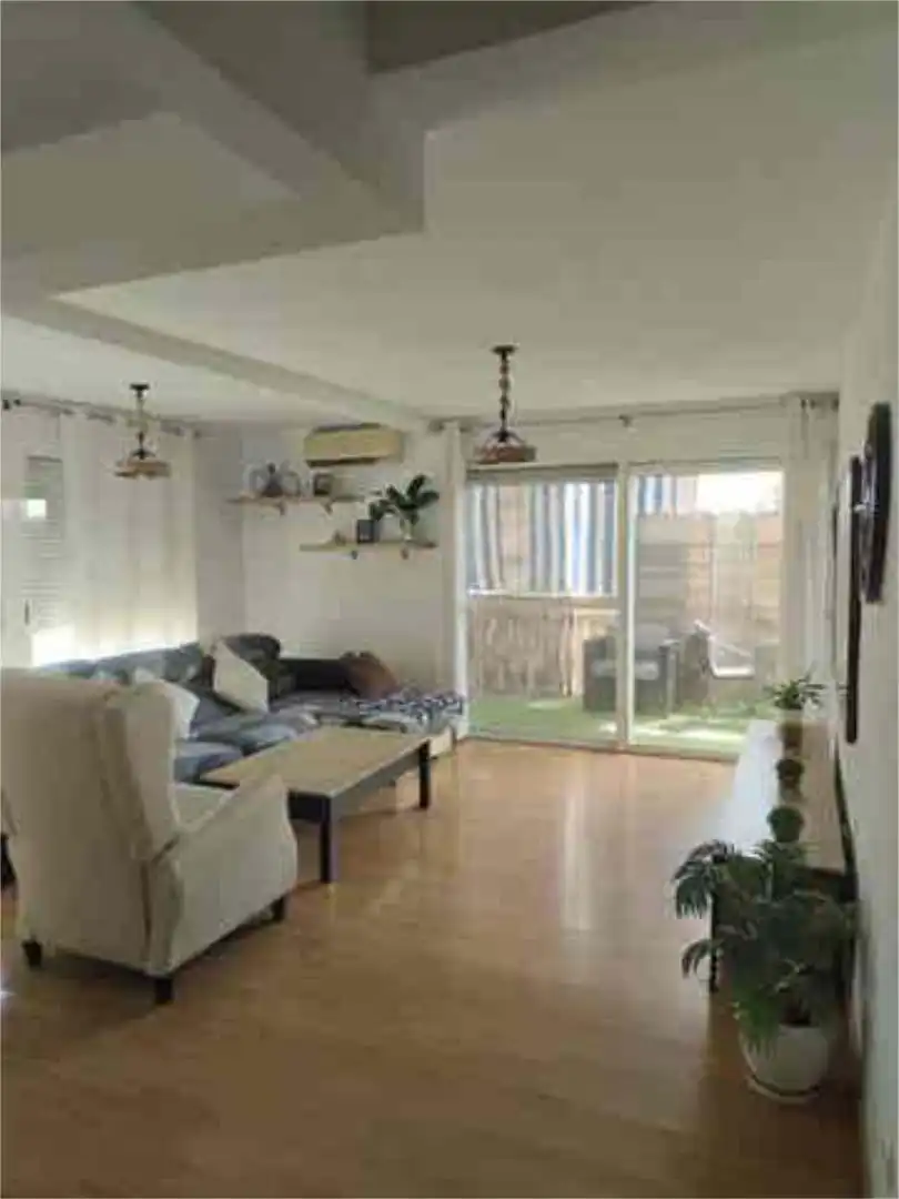 Apartament de lloguer a Albufereta Sala d'estar de Apartament de lloguer en Alicante / Alacant amb Calefacció, Terrassa i Moblat