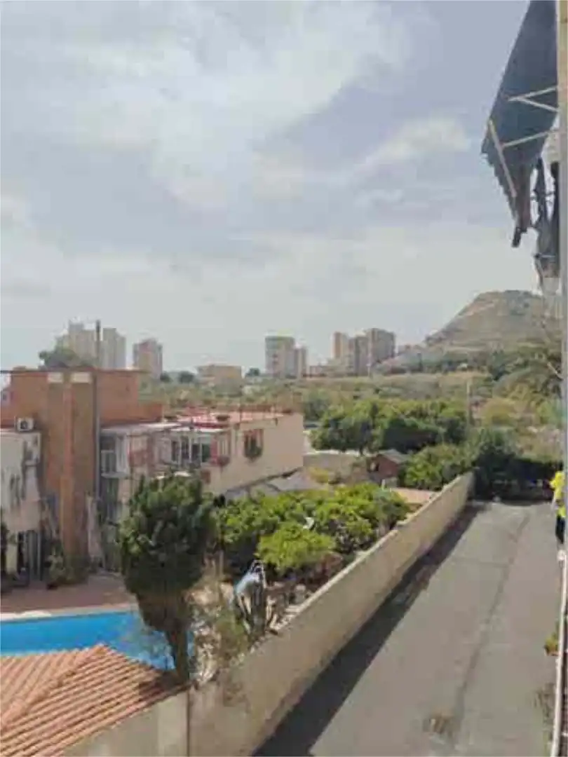 Apartament de lloguer a Albufereta Vista exterior de Apartament de lloguer en Alicante / Alacant amb Calefacció, Terrassa i Moblat