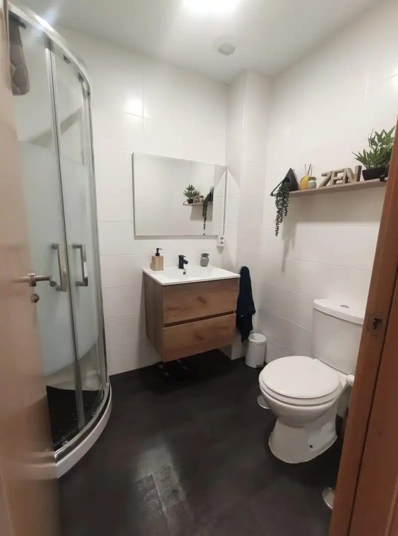 Baño de Piso en venta en Velilla de San Antonio con Aire acondicionado, Calefacción y Terraza