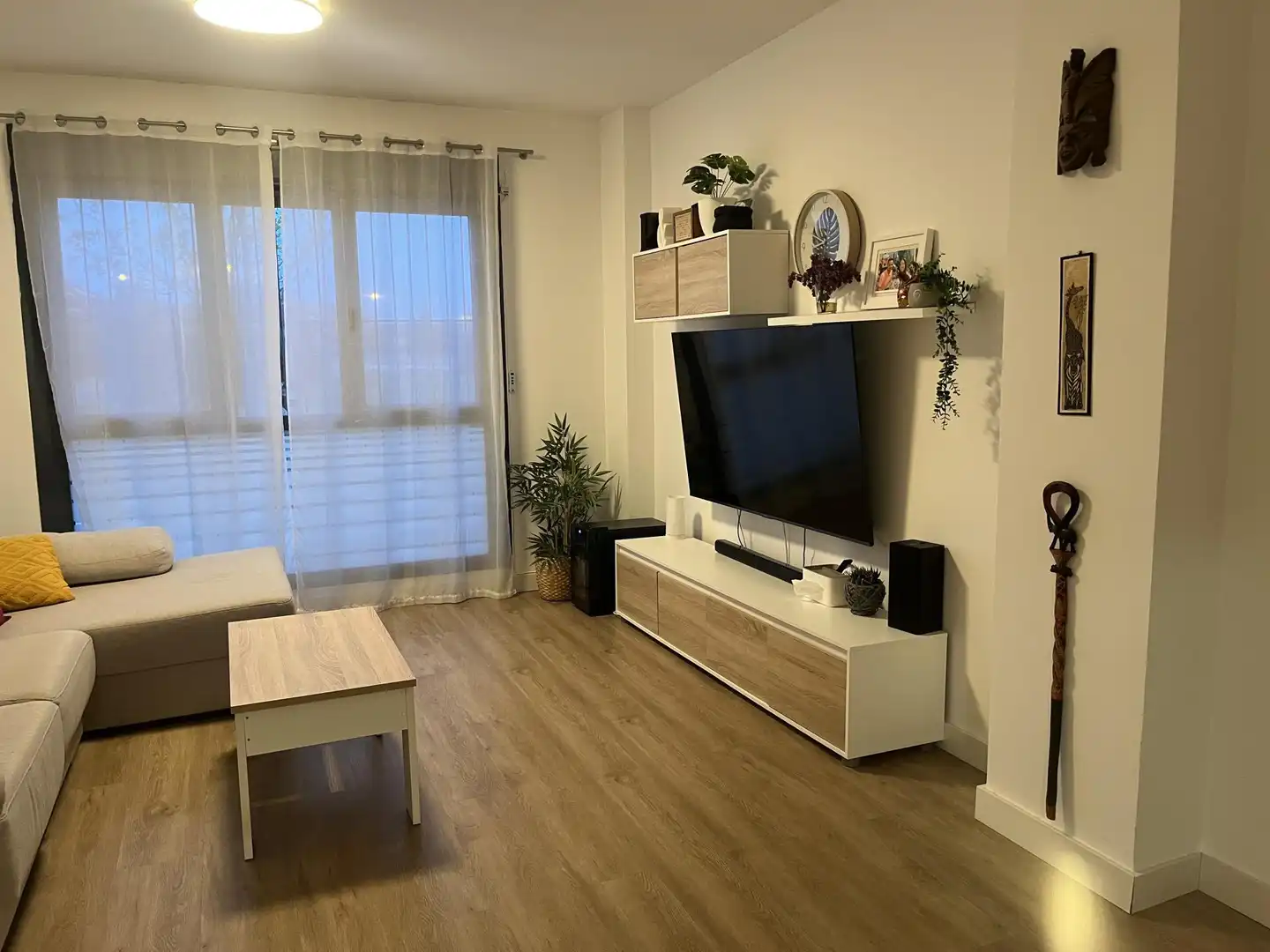 Sala de estar de Piso en venta en Velilla de San Antonio con Aire acondicionado, Calefacción y Terraza