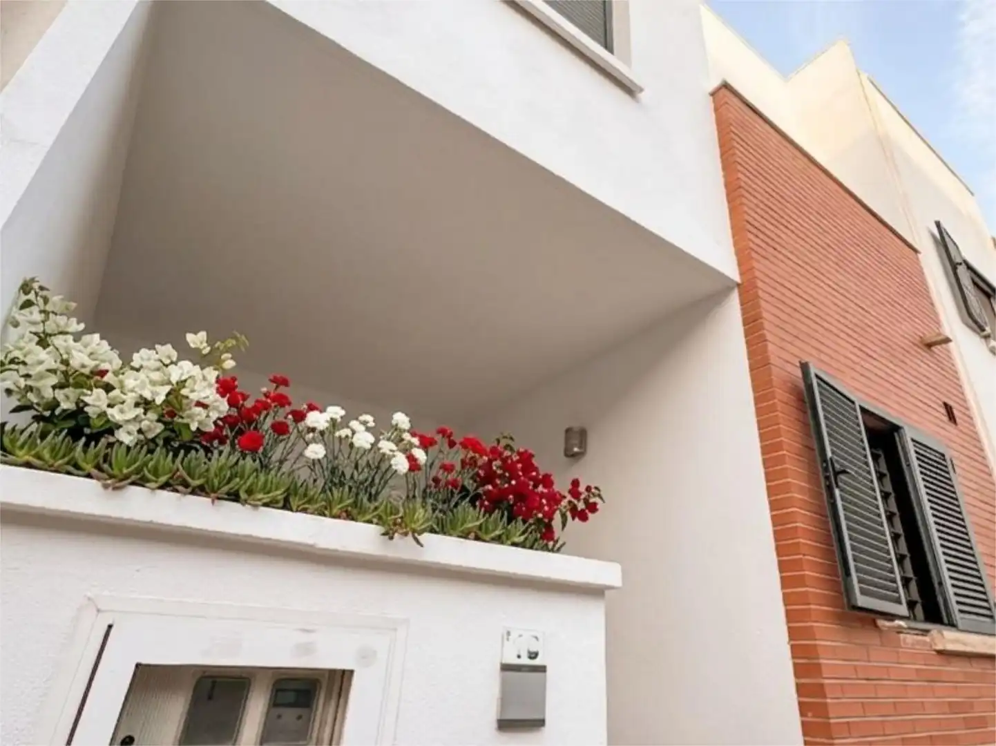 Casa adosada en venda a Calle de Los Germanos, 13, Aguadulce Sur Terrassa de Casa adosada en venda en Roquetas de Mar amb Aire condicionat