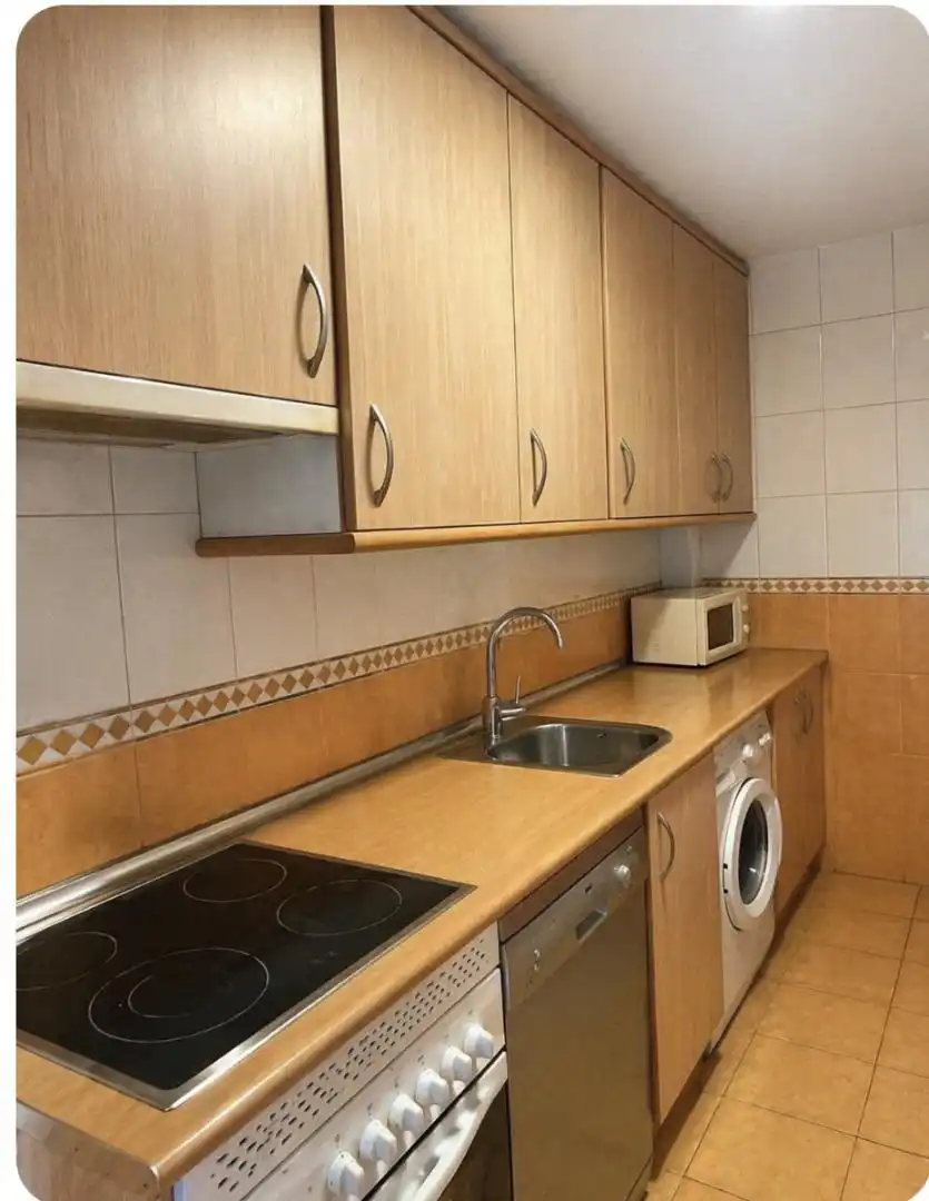 Cocina de Piso de alquiler en Miraflores de la Sierra con Calefacción, Amueblado y Balcón