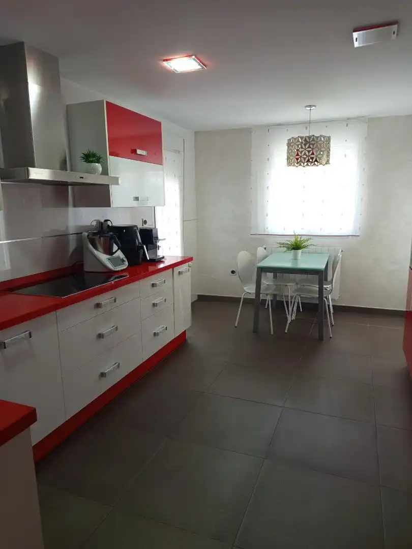 Casa o chalet en venta en Avenida Fuentes del Marqués, 23, Caravaca de la Cruz Cocina de Casa o chalet en venta en Caravaca de la Cruz con Balcón