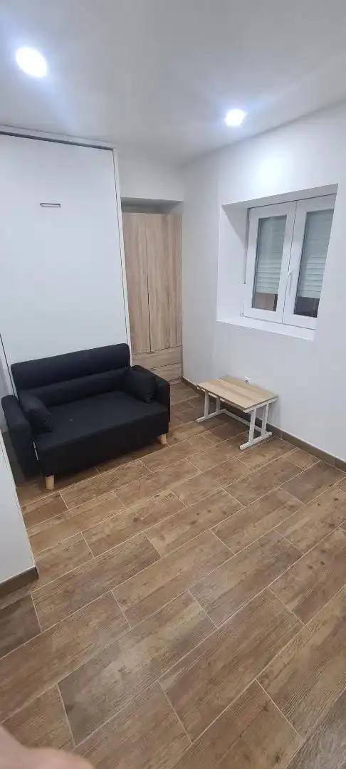Room in Calle Olivares, 25, Puerta de Cuartos - Avda. de Portugal Room in Calle Olivares, 25, Puerta de Cuartos - Avda. de Portugal