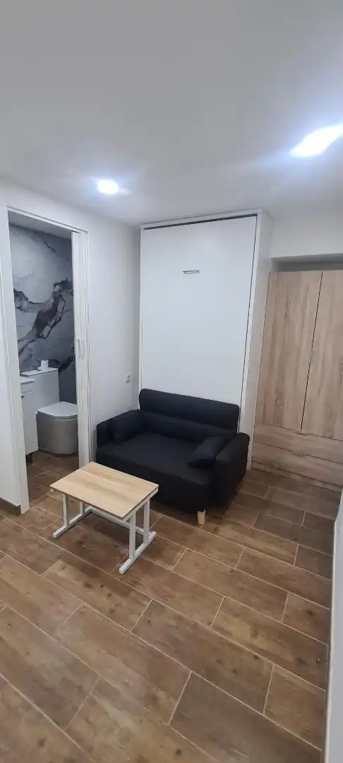 Room in Calle Olivares, 25, Puerta de Cuartos - Avda. de Portugal Room in Calle Olivares, 25, Puerta de Cuartos - Avda. de Portugal