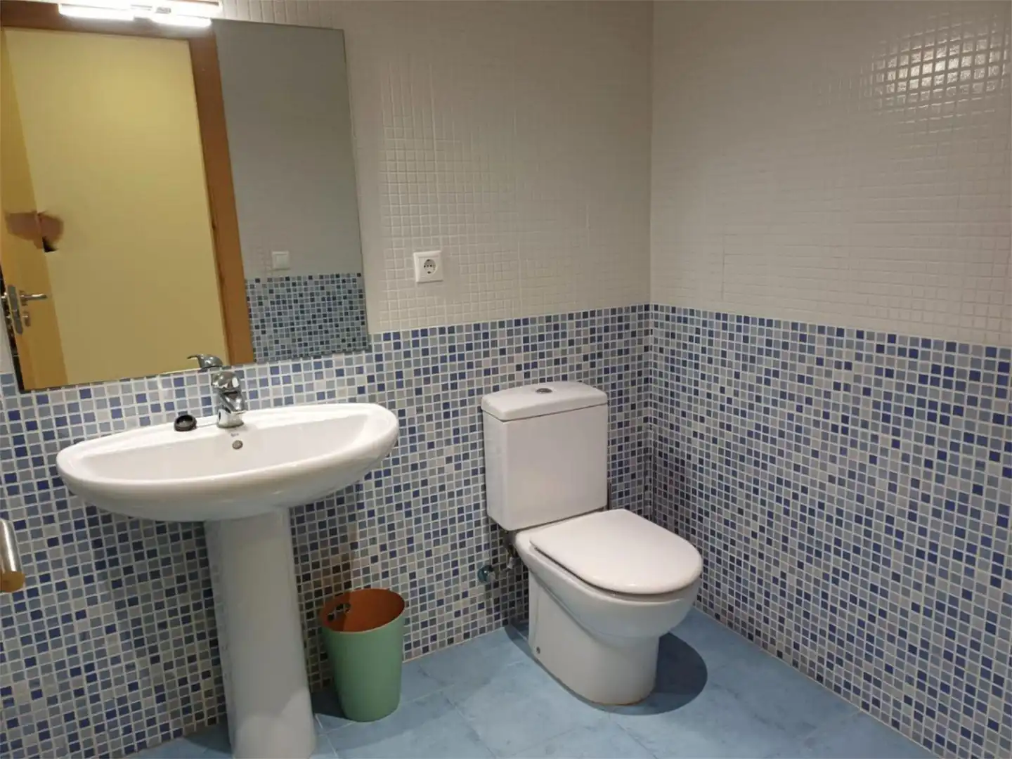 Flat for rent in Carrer de Sant Isidre Llaurador, 24, Plaza Illes Columbretes Flat for rent in Carrer de Sant Isidre Llaurador, 24, Plaza Illes Columbretes