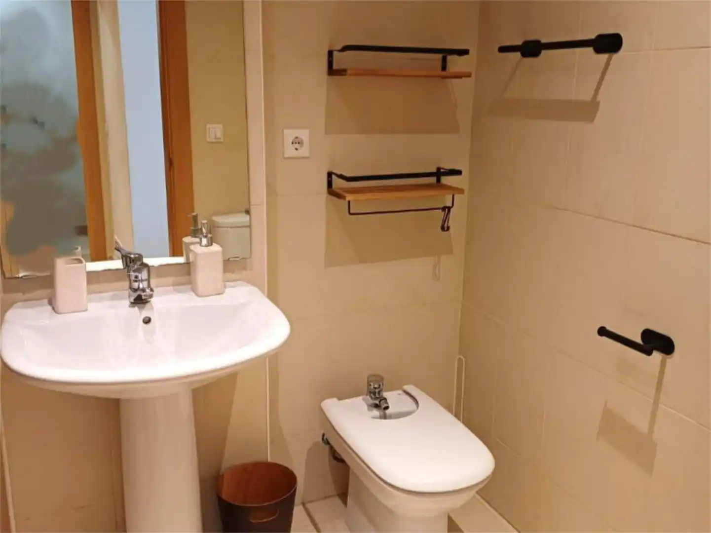Flat for rent in Carrer de Sant Isidre Llaurador, 24, Plaza Illes Columbretes Flat for rent in Carrer de Sant Isidre Llaurador, 24, Plaza Illes Columbretes