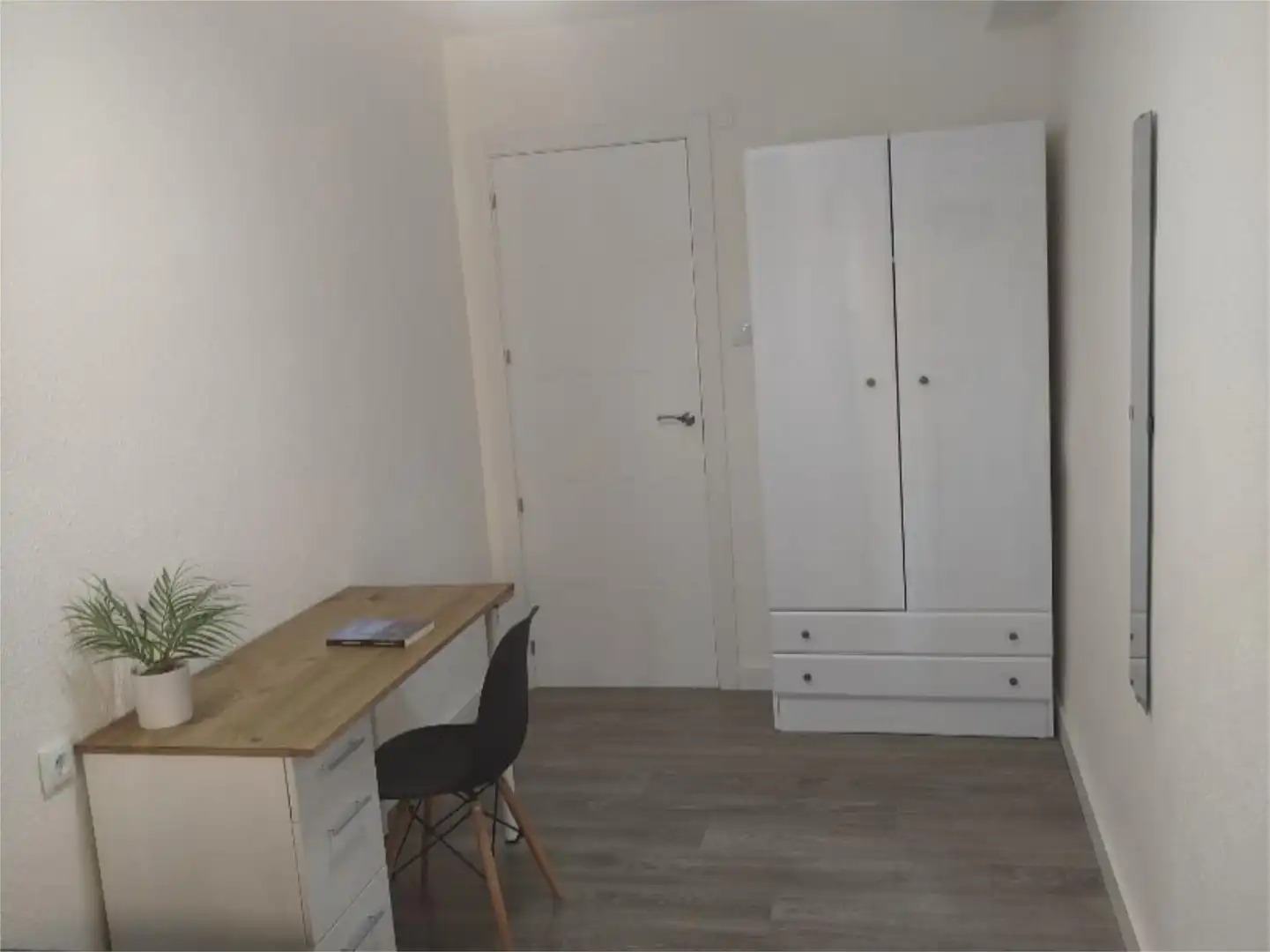 Flat for rent in Calle Periodista Luis de Vicente, 9, Cartuja Bedroom of Flat for rent in Granada with Air Conditioner, Furnished and Balcony