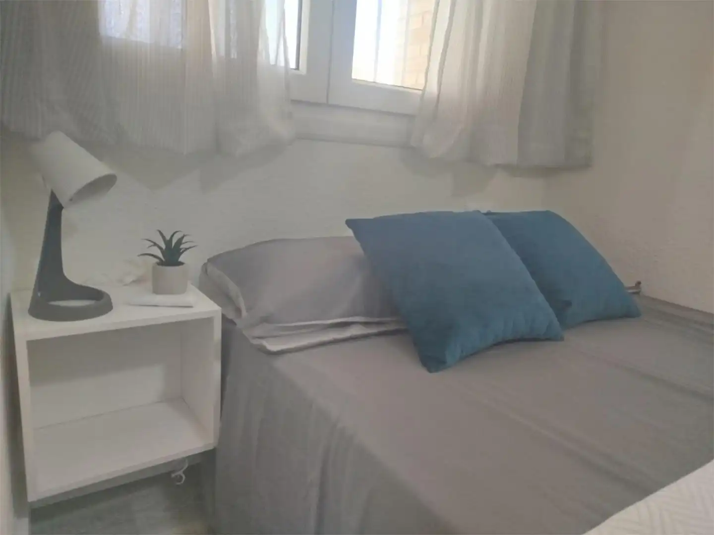 Flat for rent in Calle Periodista Luis de Vicente, 9, Cartuja Bedroom of Flat for rent in Granada with Air Conditioner, Furnished and Balcony