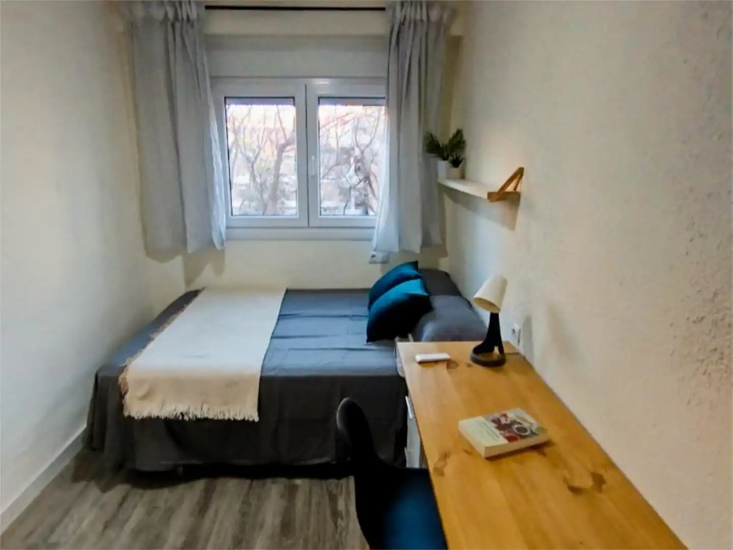 Flat for rent in Calle Periodista Luis de Vicente, 9, Cartuja Bedroom of Flat for rent in Granada with Air Conditioner, Furnished and Balcony