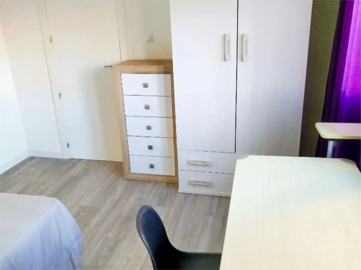Flat for rent in Calle Periodista Luis de Vicente, 9, Cartuja Bedroom of Flat for rent in Granada with Air Conditioner, Furnished and Balcony