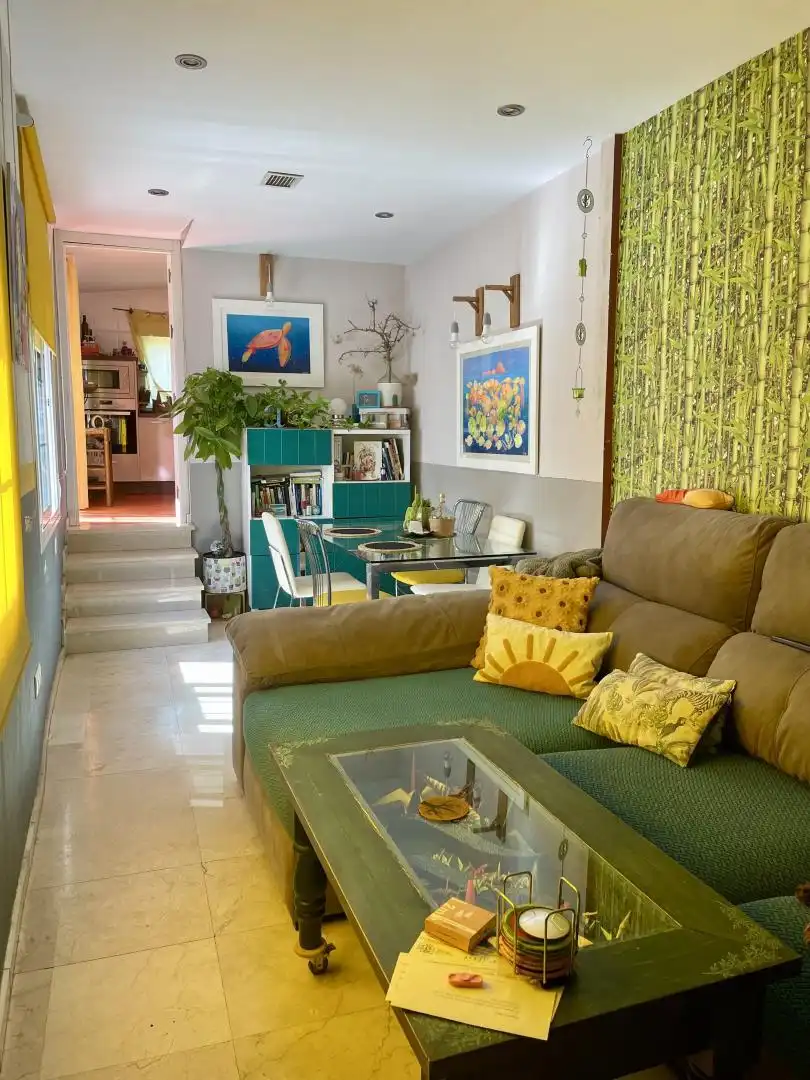 Wohnzimmer von Einfamilien-Reihenhaus zum Verkauf in  Córdoba Capital mit Klimaanlage, Terrasse und Balkon