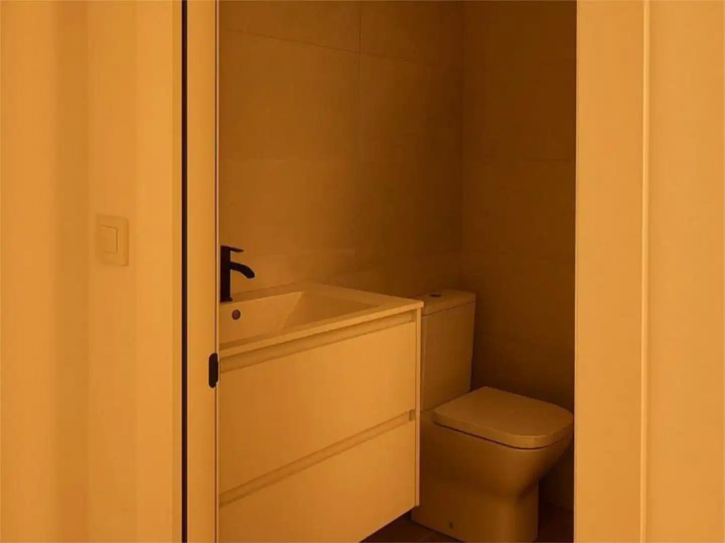 Bathroom of Flat for sale in A Coruña Capital   with Heating, Parquet flooring and Storage room
