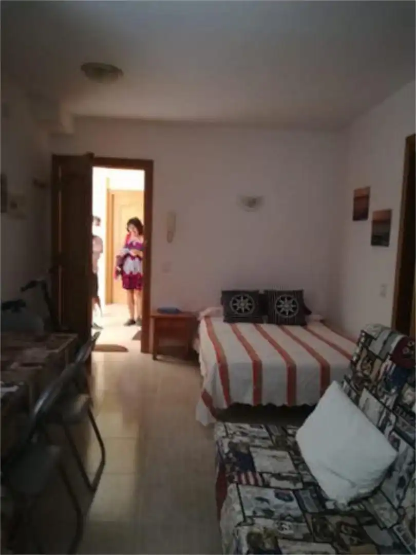 Estudi en venda a Platja de Mont-roig Dormitori de Estudi en venda en Mont-roig del Camp amb Piscina