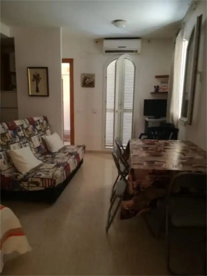 Estudi en venda a Platja de Mont-roig Sala d'estar de Estudi en venda en Mont-roig del Camp amb Piscina