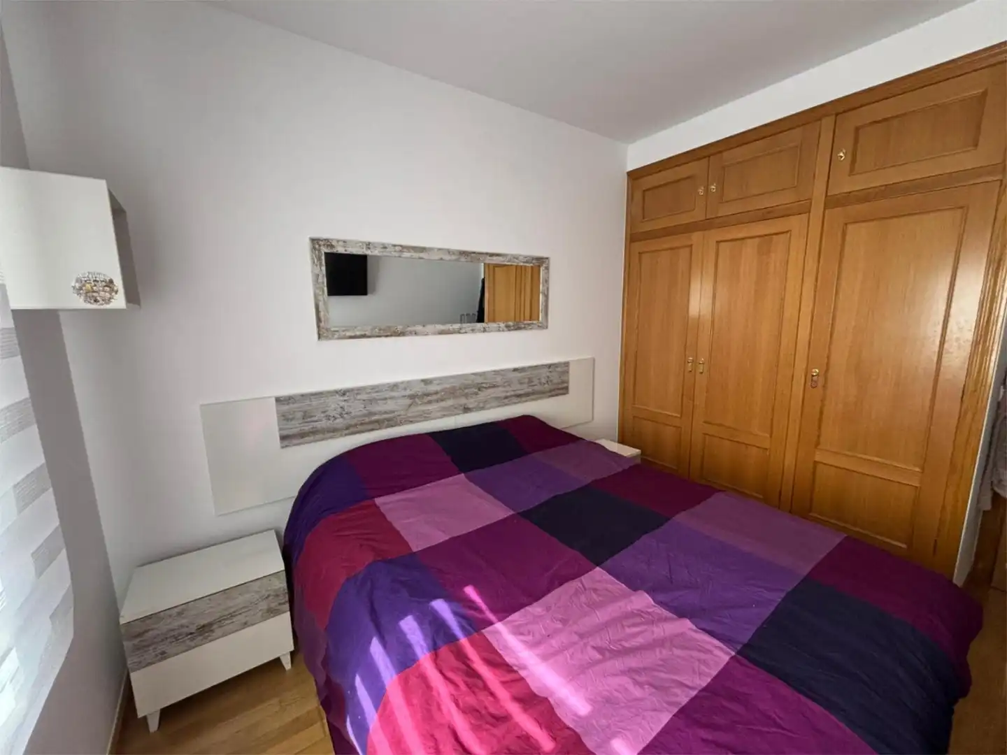 Piso en venta en Calle Trespaderne, 4, San Pedro y San Felices Habitación de Piso en venta en Burgos Capital