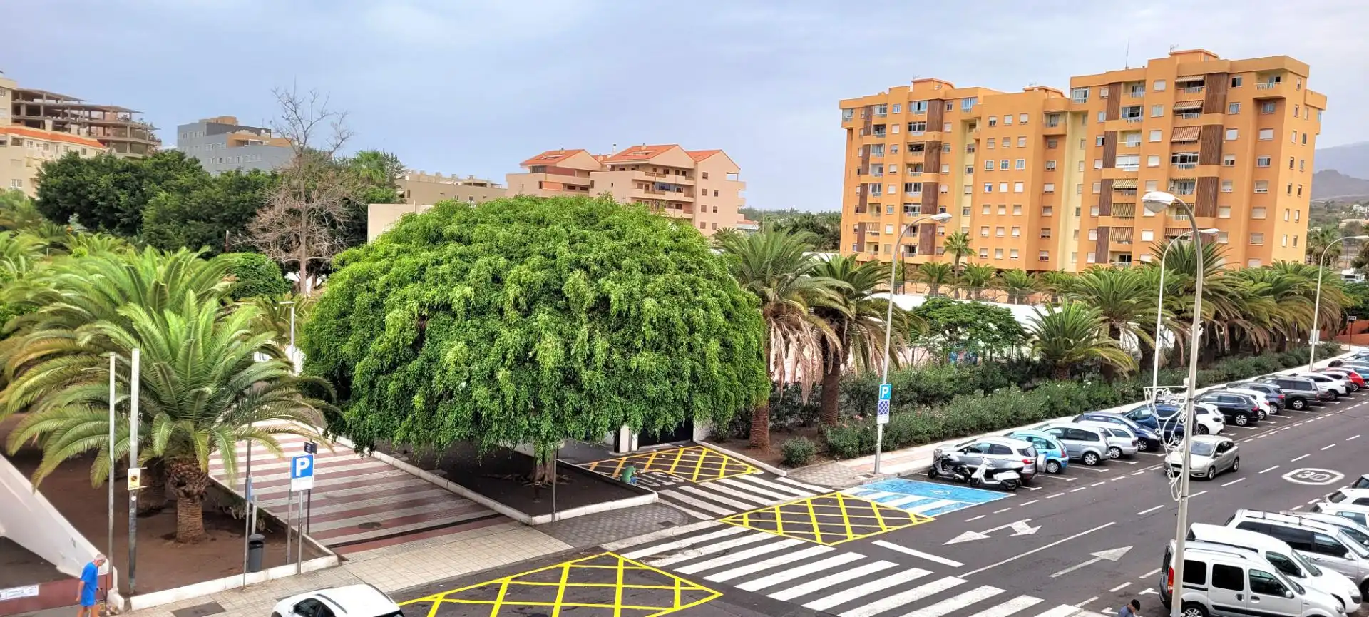 Parking de Piso de alquiler en Arona con Amueblado, Horno y Lavadora