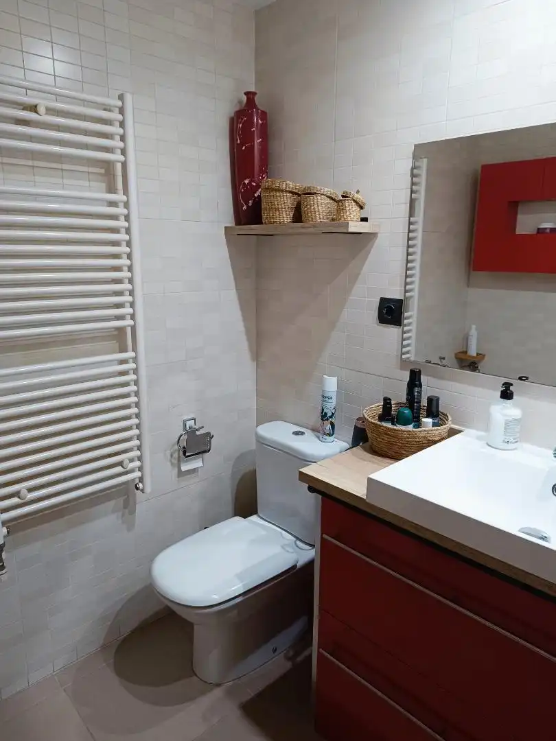 Piso en venta en Carrer de Les Valls D'andorra, 3, Balàfia Baño de Piso en venta en Lleida Capital con Aire acondicionado y Balcón