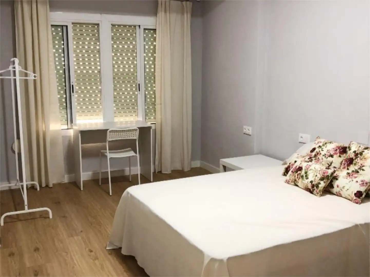 Dormitori de Pis per a compartir en Alicante / Alacant amb Aire condicionat, Parquet i Moblat