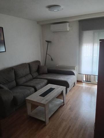 Piso en Alquiler en Valencia, 23 en San Cayetano