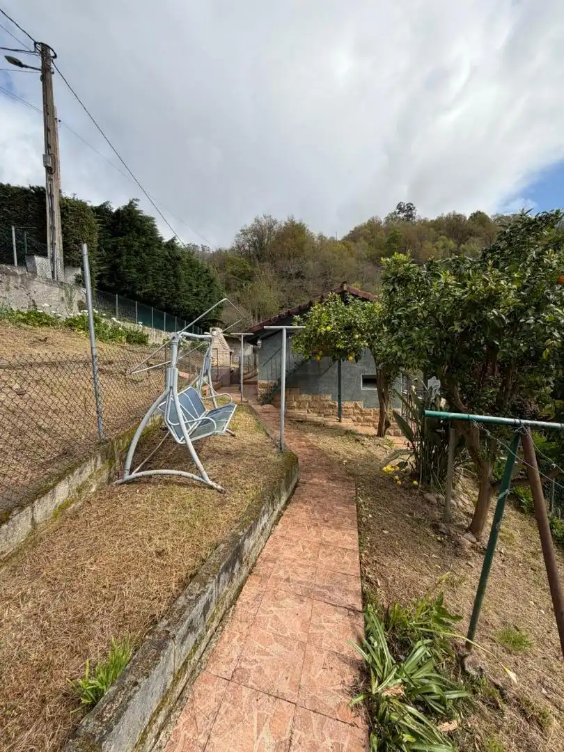 Casa o xalet en venda a Calle Río Silvestre, San Martín del Rey Aurelio Jardí de Casa o xalet en venda en San Martín del Rey Aurelio amb Calefacció, Jardí privat i Parquet