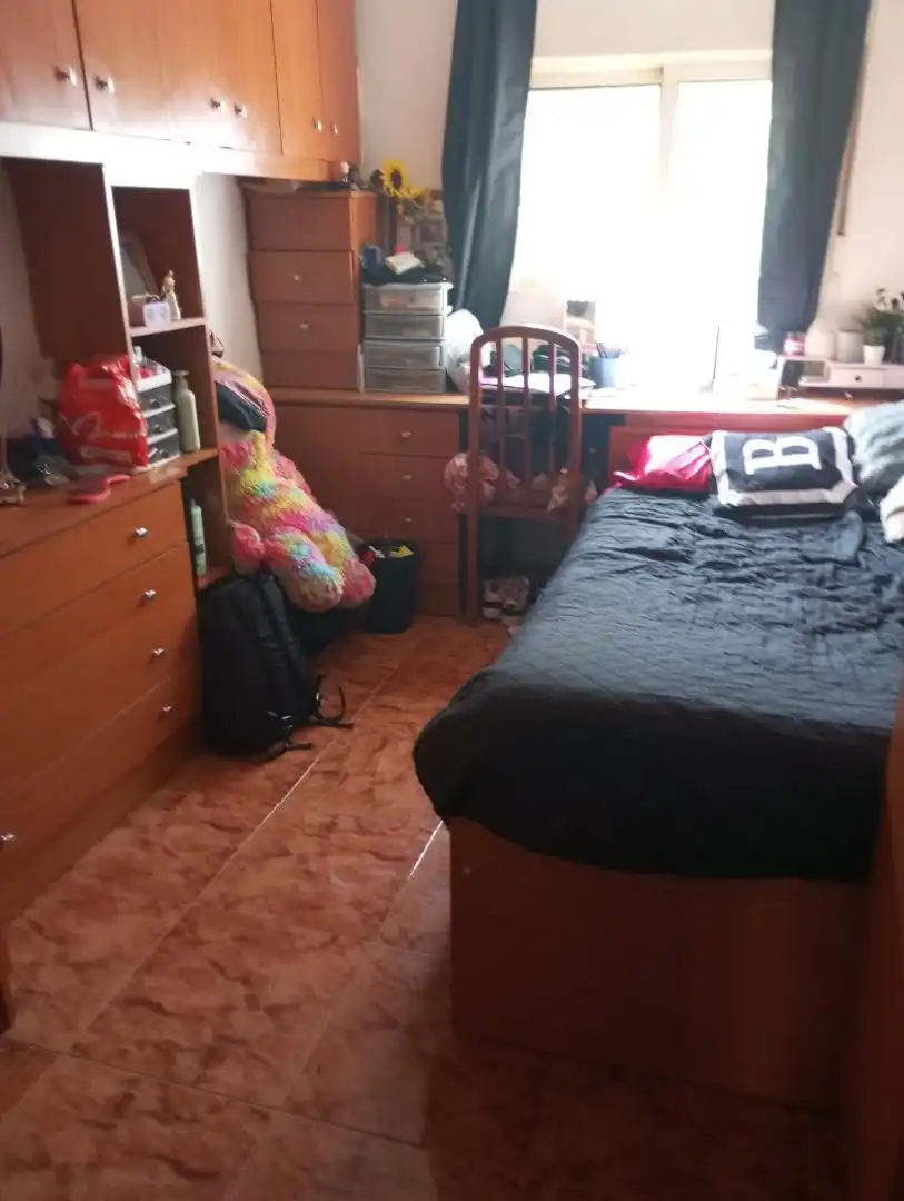 Casa adosada en venta en Calle Rodrigo Arias, 7, Olivares Habitación de Casa adosada en venta en Zamora Capital con Calefacción y Trastero