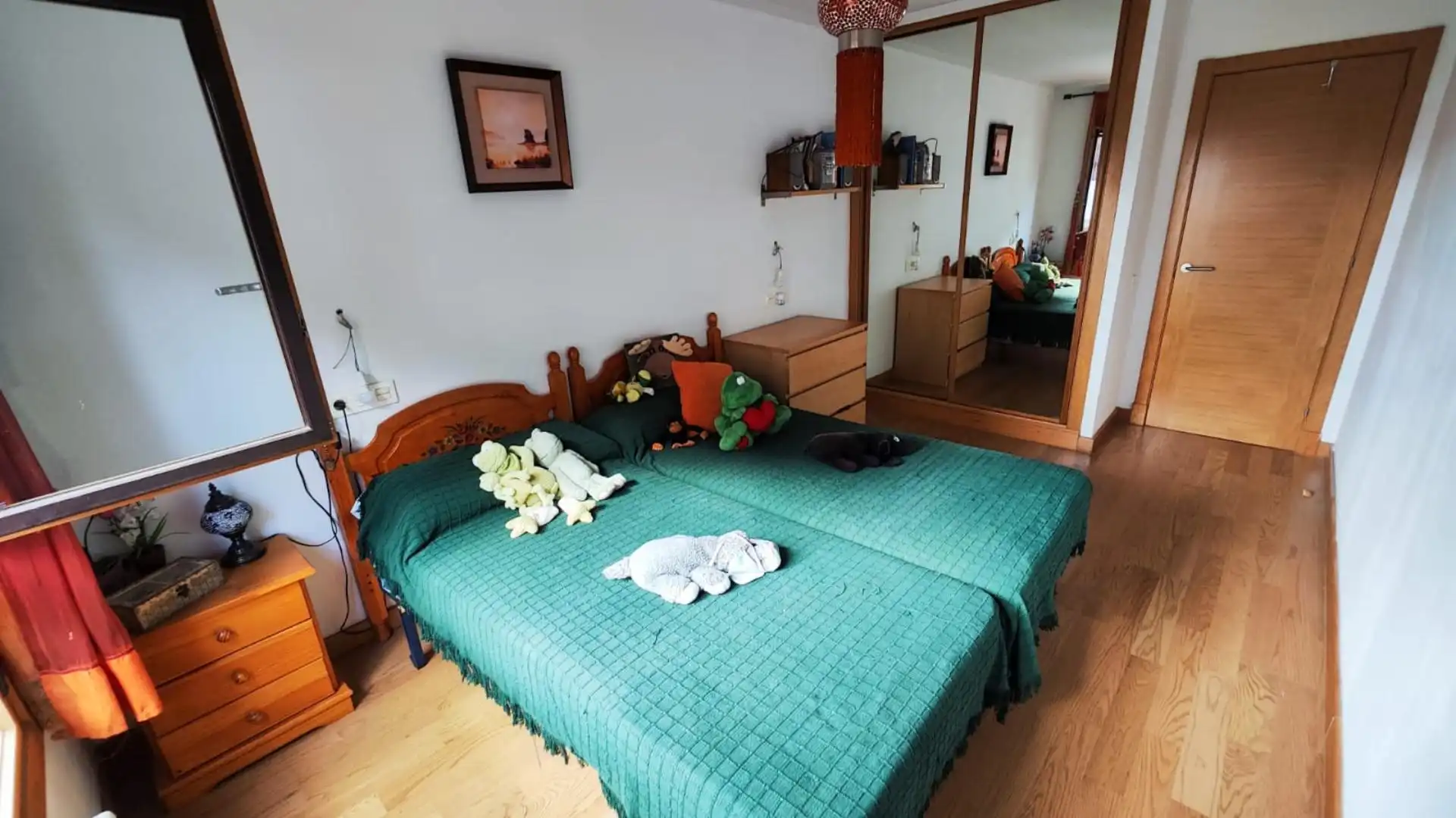 Pis en venda a Calle de Albuquerque, 14, Viesques Dormitori de Pis en venda en Gijón amb Calefacció, Jardí privat i Parquet