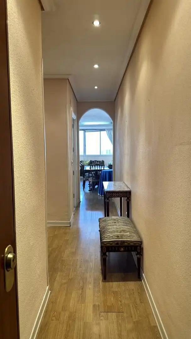 Wohnung zum Verkauf in  Madrid Capital mit Klimaanlage, Terrasse und Balkon