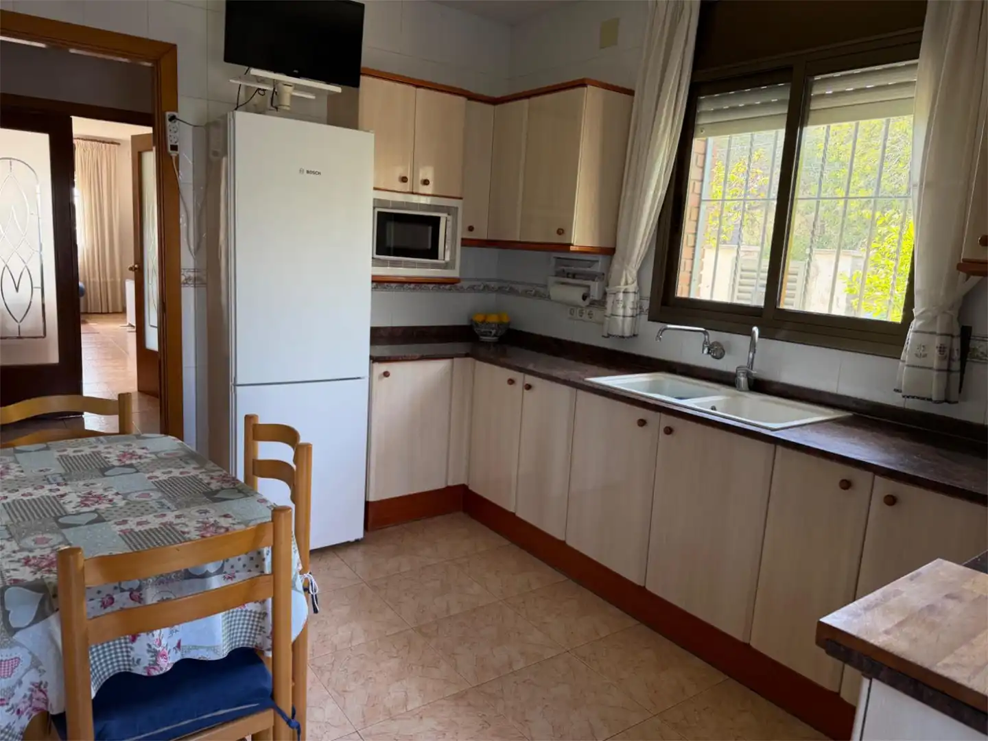 Casa o xalet en venda a Avinguda Sardana L'empordà, 21, Levantina - Montgavina - Quintmar Cuina de Casa o xalet en venda en Sitges amb Terrassa