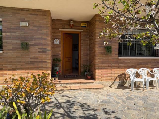 Casa-chalet en Venta en Avinguda Sardana l'Empordà, 21 en Levantina - Montgavina - Quintmar