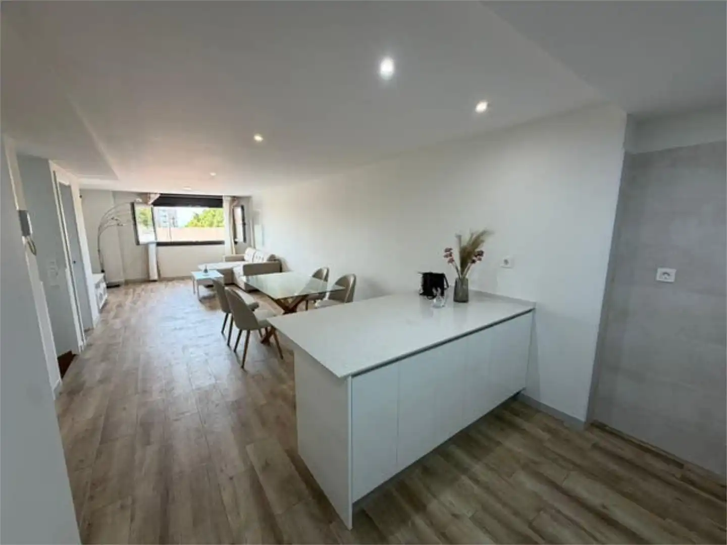 Piso de alquiler en Los Molinos - Villa Blanca Cocina de Piso de alquiler en Almería con Calefacción, Trastero y Amueblado