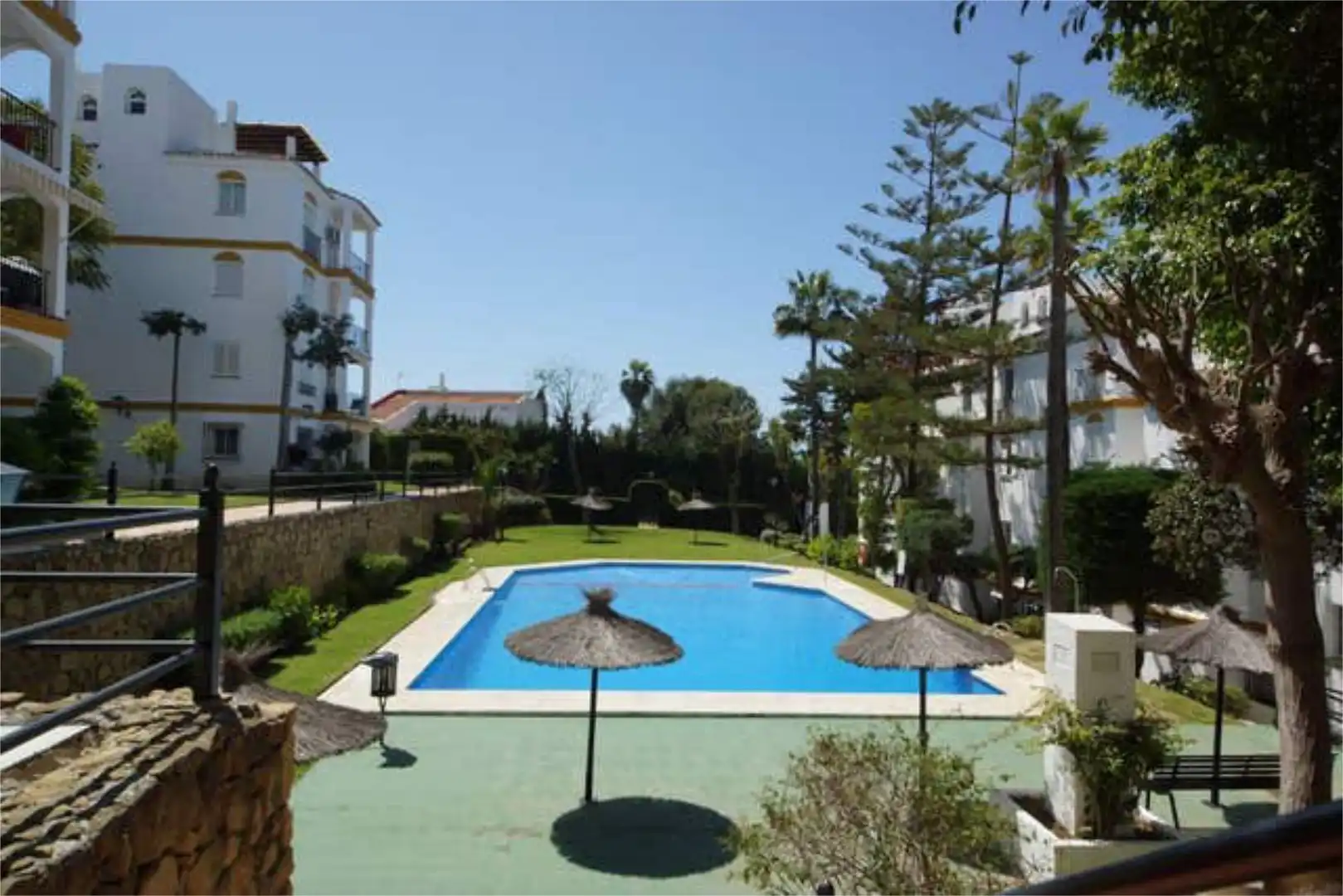 Apartament en venda a Nueva Atalaya Jardí de Apartament en venda en Estepona amb Piscina