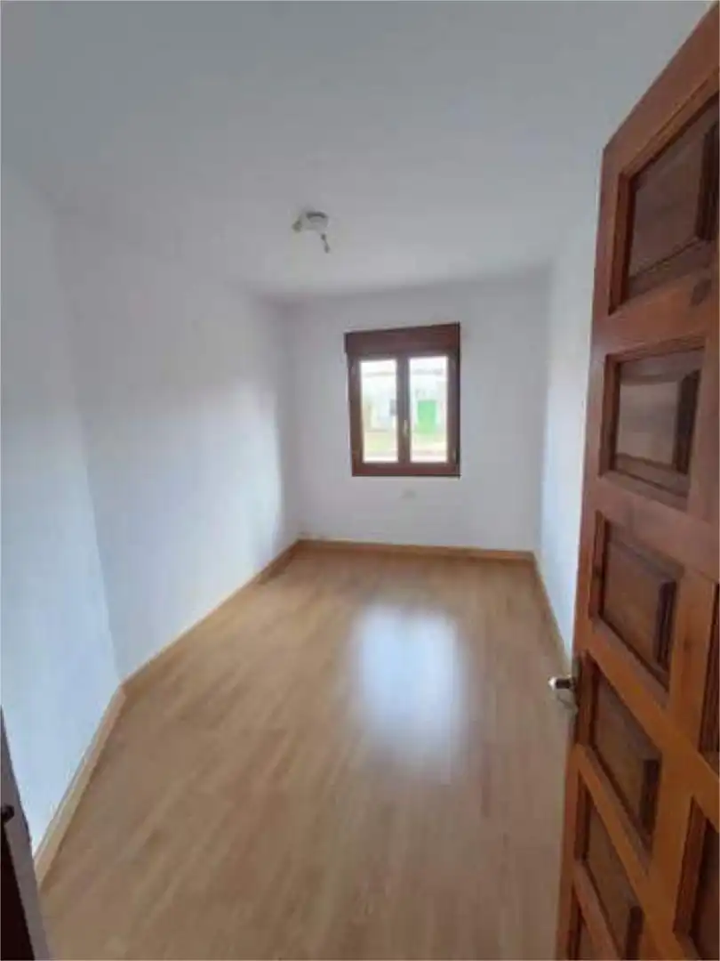Casa o chalet en venta en Almajano Habitación de Casa o chalet en venta en Almajano con Jardín privado, Terraza y Amueblado