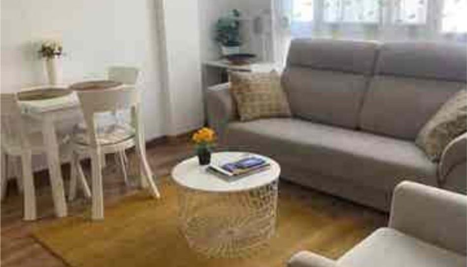 Apartamento de alquiler en Centro Histórico, Málaga Capital - imagen 1 Foto 1 de Apartamento de alquiler en Centro Histórico, Málaga Capital