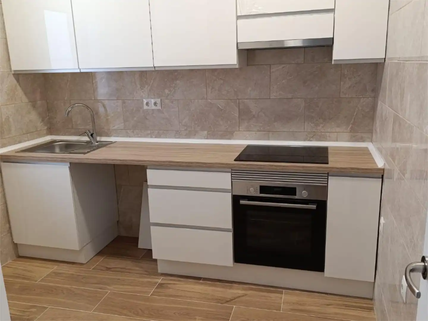 Flat for sale in Rúa Alcalde Soto González, 12, Falperra - Santa Lucía Kitchen of Flat for sale in A Coruña Capital with Balcony