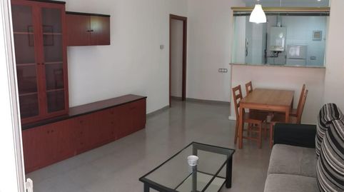 Foto 2 de Piso de alquiler en Avinguda de la Constitució, 200, Centre, Castelldefels