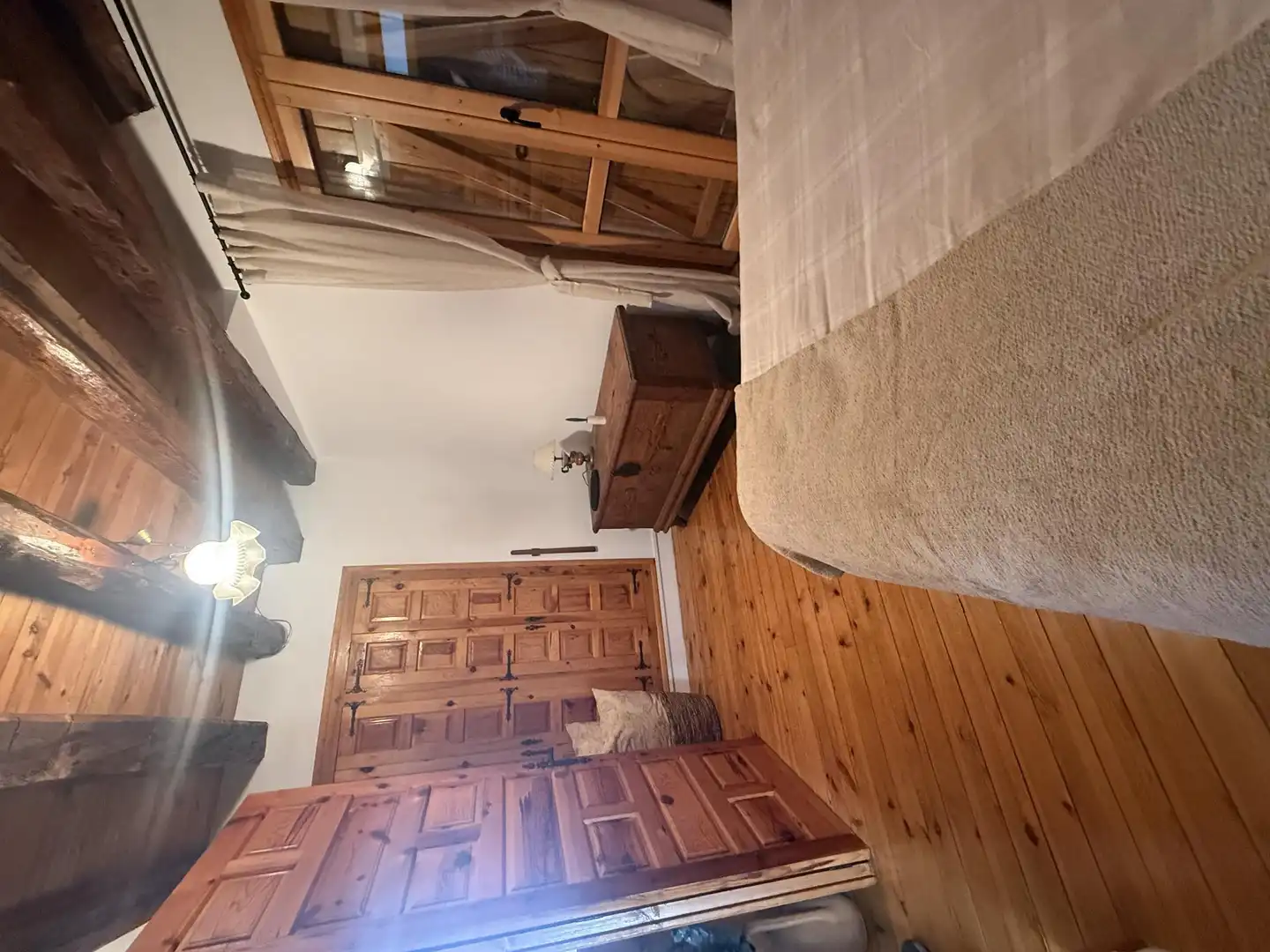 Habitación de Casa adosada de alquiler en Tella-Sin con Calefacción, Parquet y Trastero