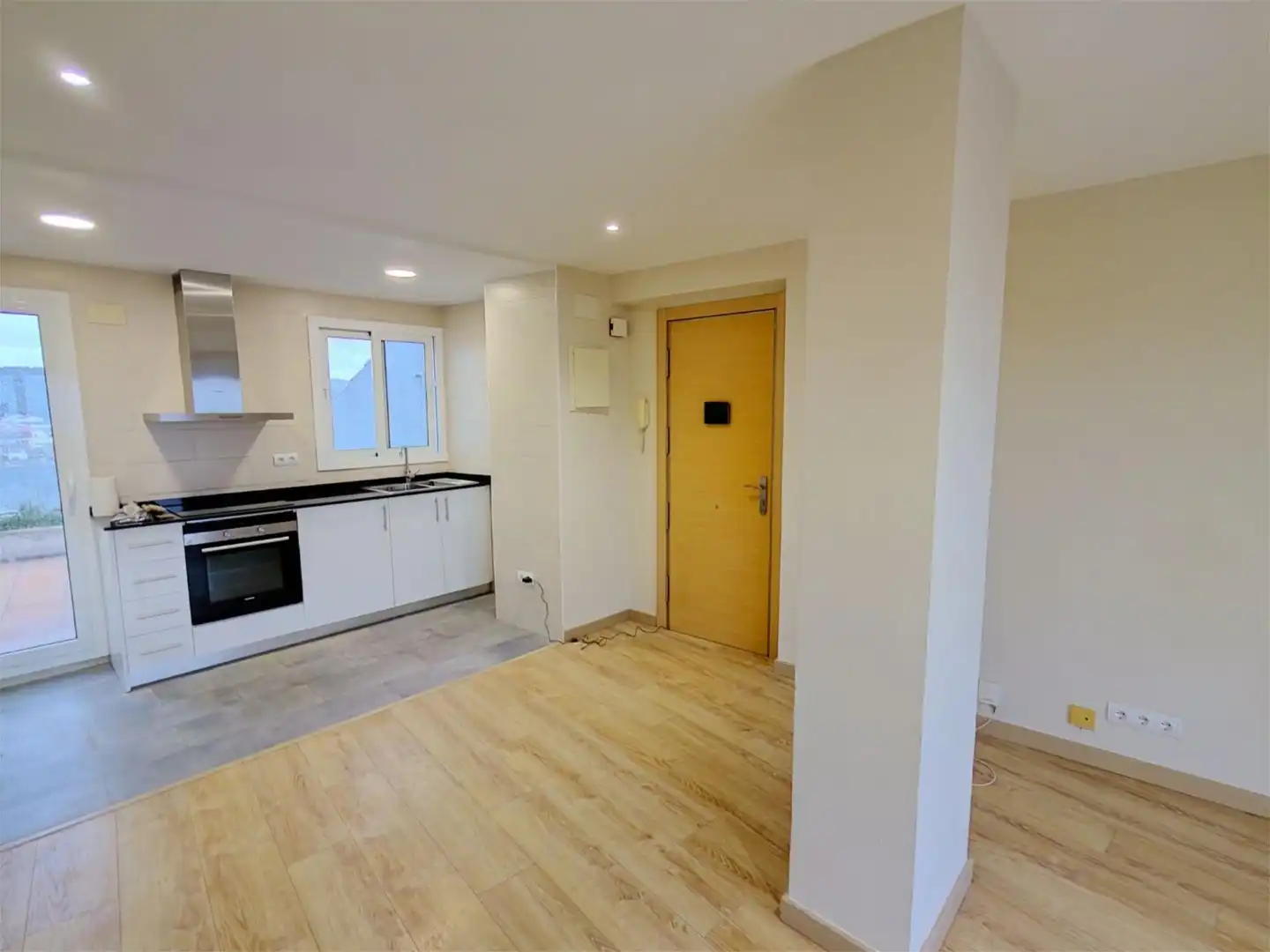 Flat for sale in Carretera Cunit a Clariana, 1, Cunit Residencial Kitchen of Flat for sale in Cunit with Air Conditioner and Terrace