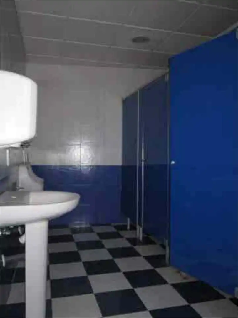 Industrial buildings for rent in Centro Bathroom of Industrial buildings for rent in Lucena