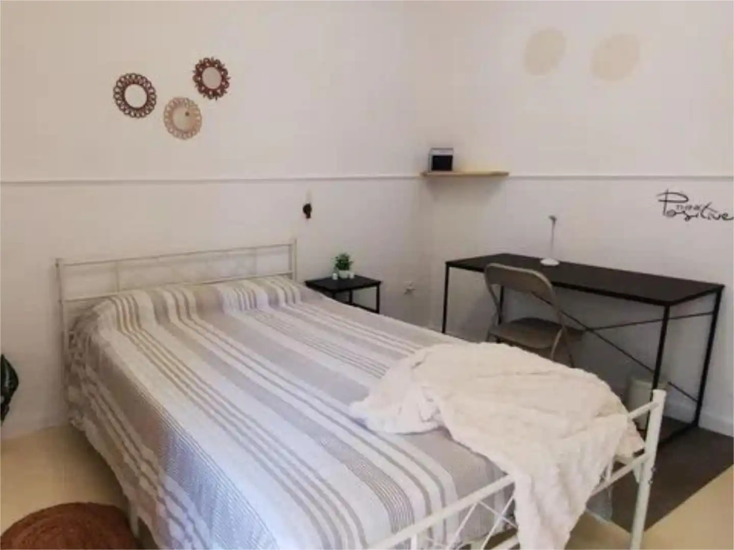 Dormitori de Pis per a compartir en Algeciras amb Aire condicionat, Calefacció i Moblat