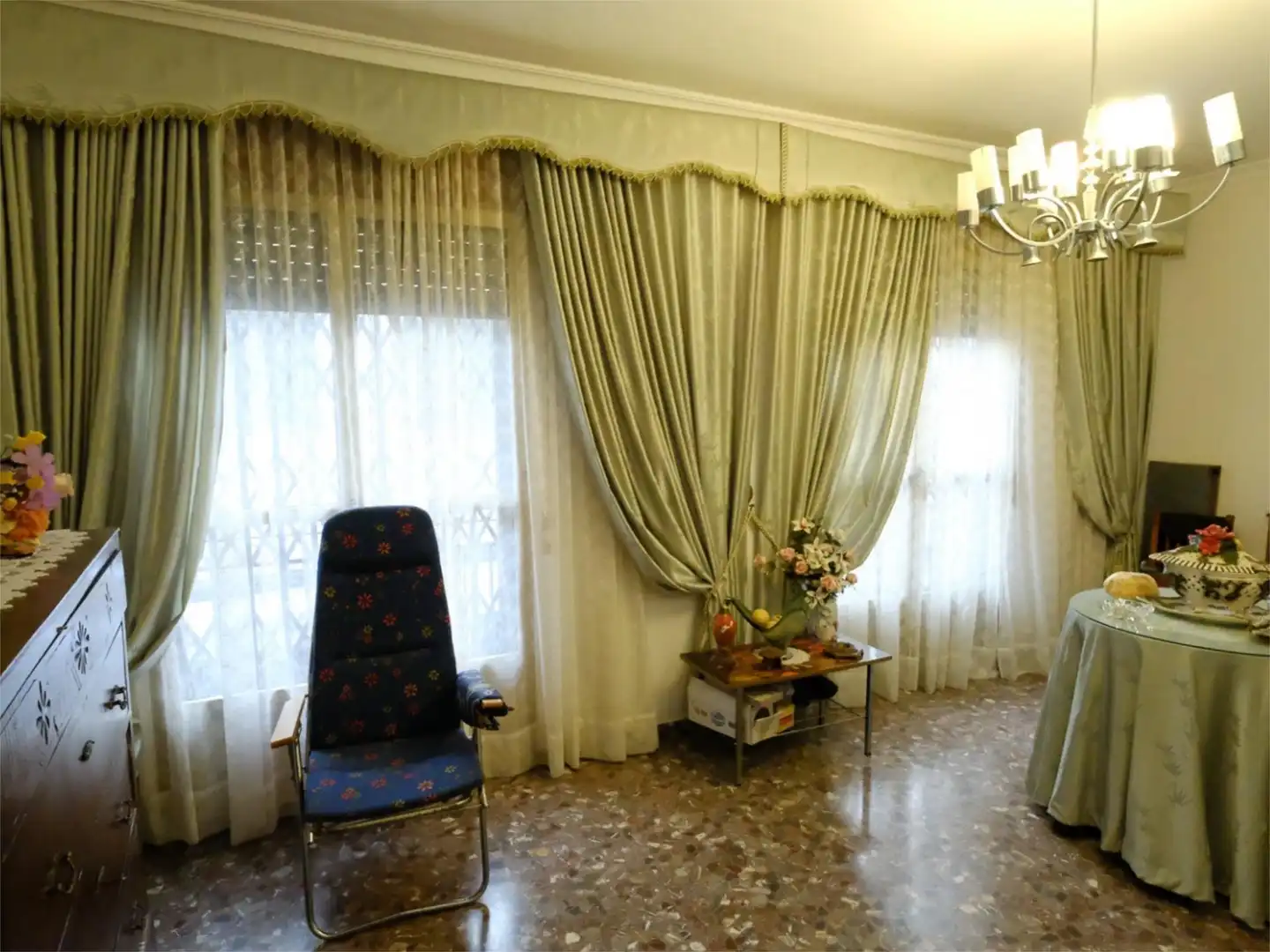 Sala de estar de Piso en venta en Montemayor con Terraza, Trastero y Amueblado