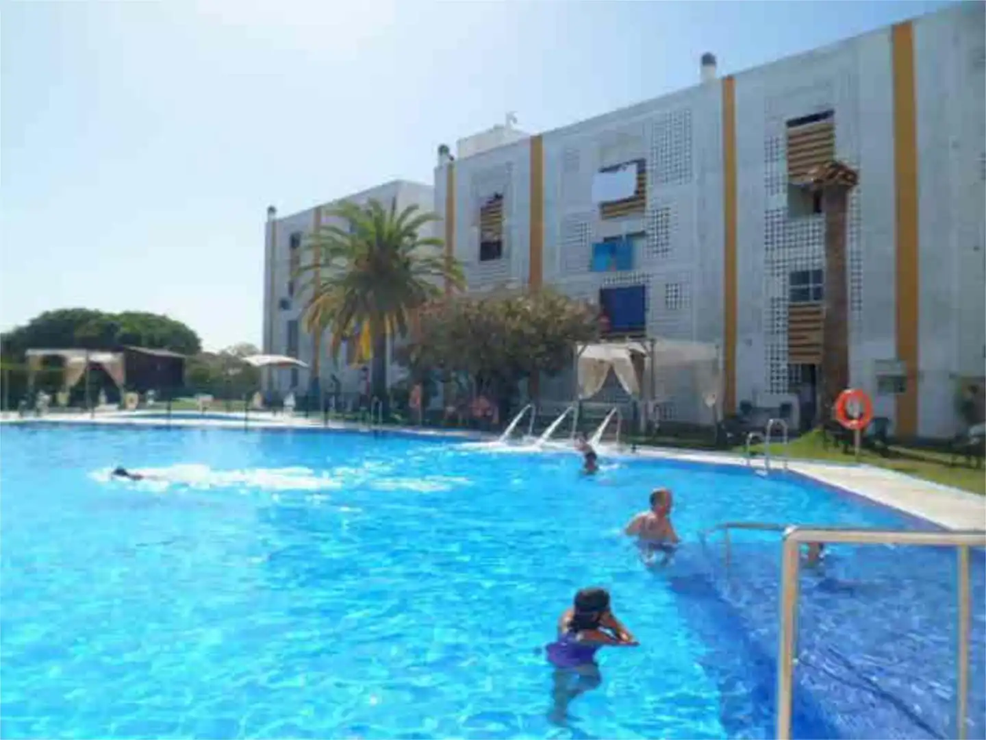 Piscina de Apartamento en venta en Almonte con Piscina