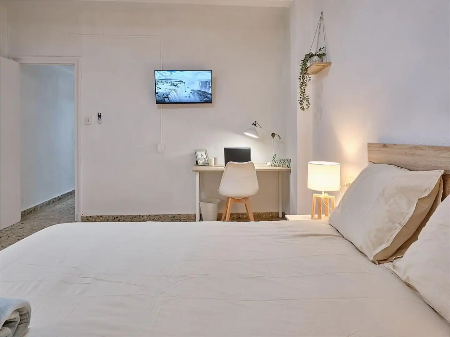 Room in Calle Mayor, 64, El Castillo - San Roque - El Carmen Room in Calle Mayor, 64, El Castillo - San Roque - El Carmen