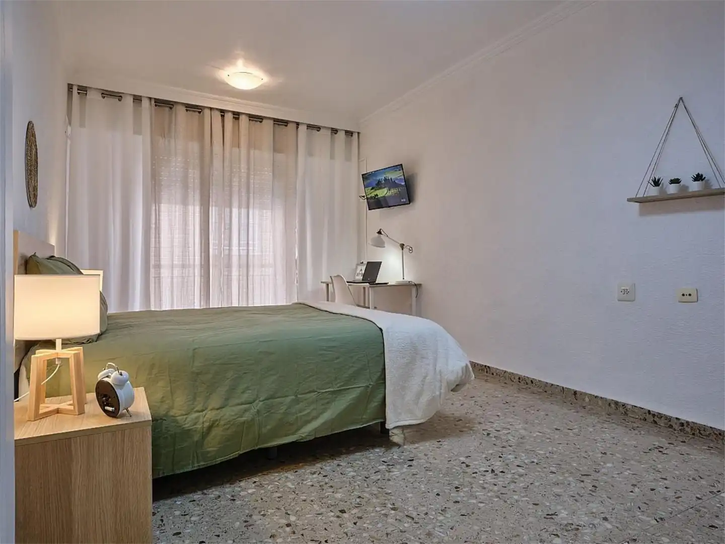 Room in Calle Mayor, 64, El Castillo - San Roque - El Carmen Room in Calle Mayor, 64, El Castillo - San Roque - El Carmen