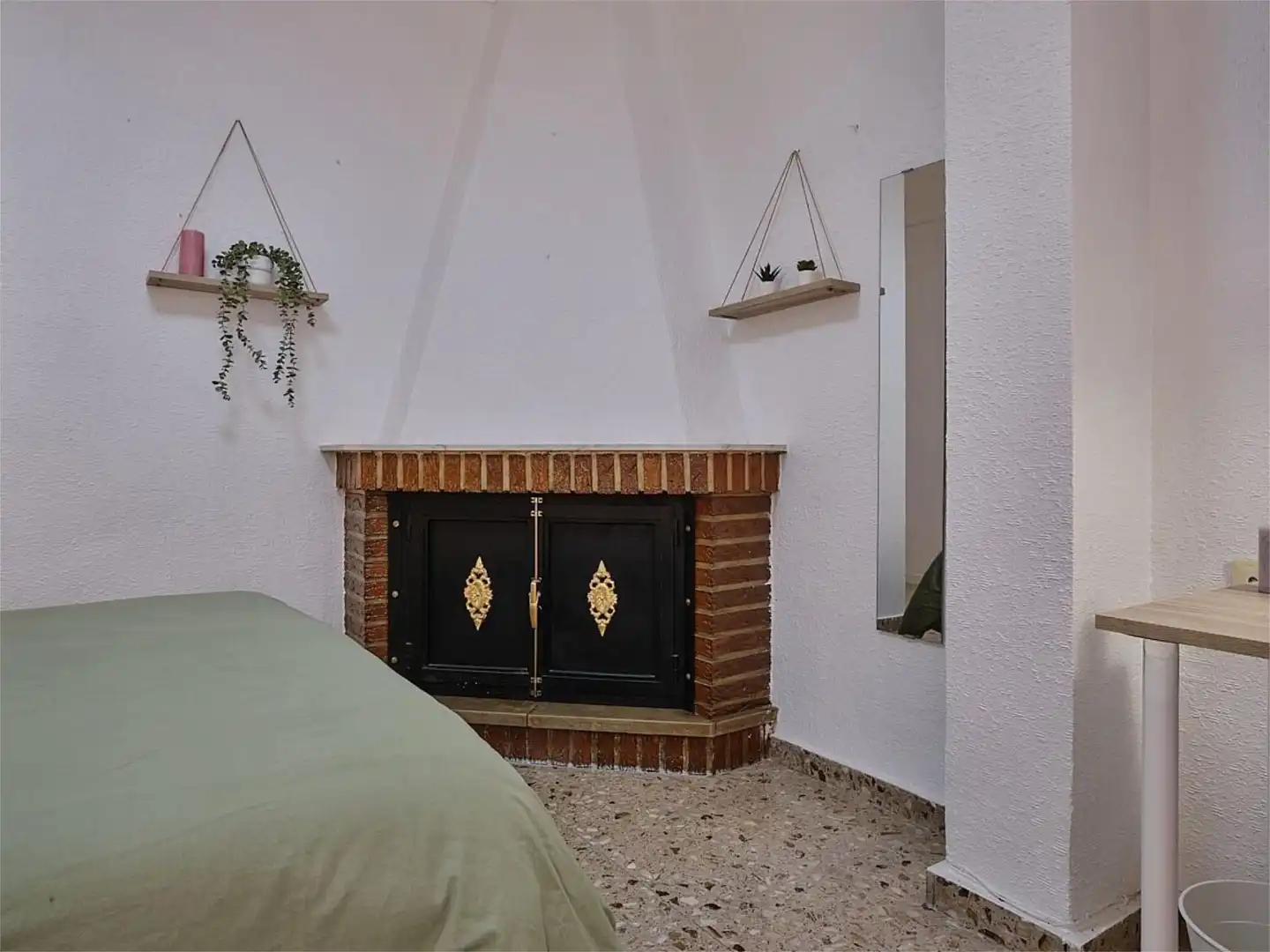 Room in Calle Mayor, 64, El Castillo - San Roque - El Carmen Room in Calle Mayor, 64, El Castillo - San Roque - El Carmen